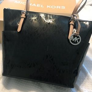 Michael Kors Jet Set Tote Shiny Black